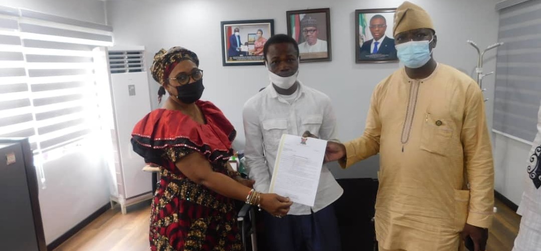 Accident Victim commends Lagos state Governor